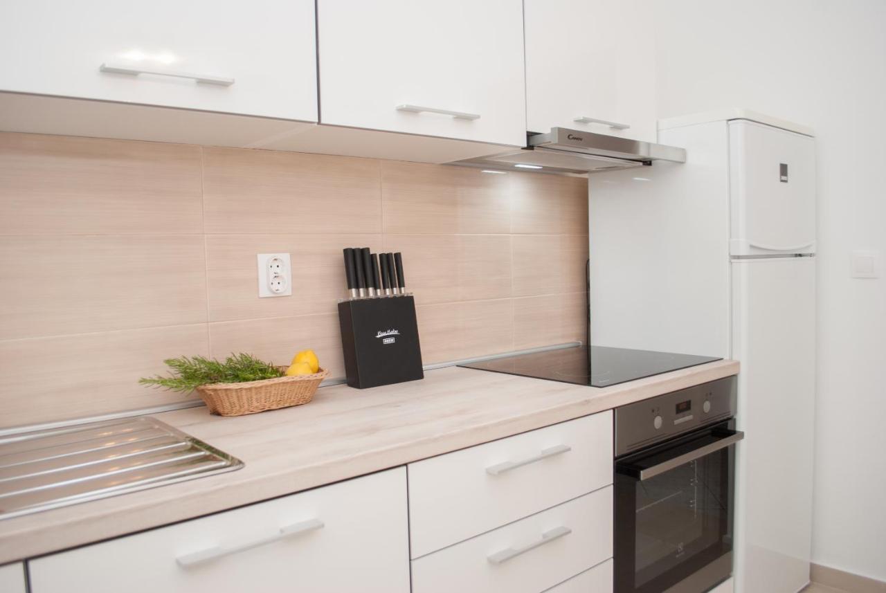 Apartments Dilk Вис Екстериор снимка