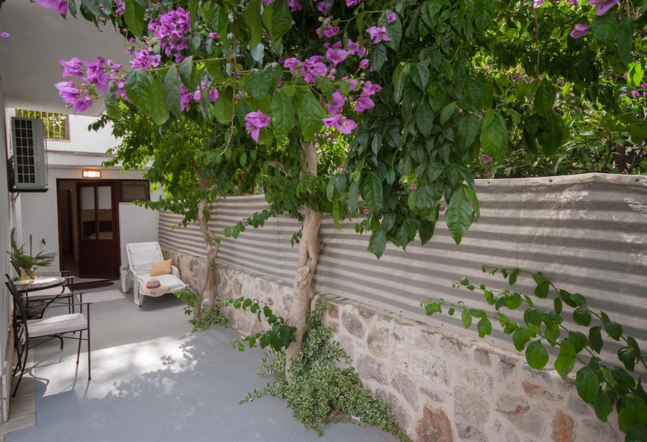 Apartments Dilk Вис Екстериор снимка