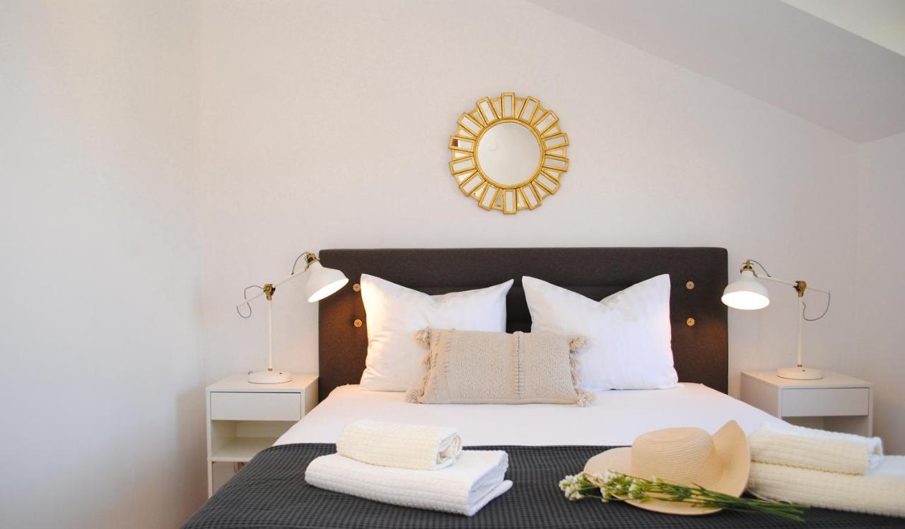 Apartments Dilk Вис Екстериор снимка