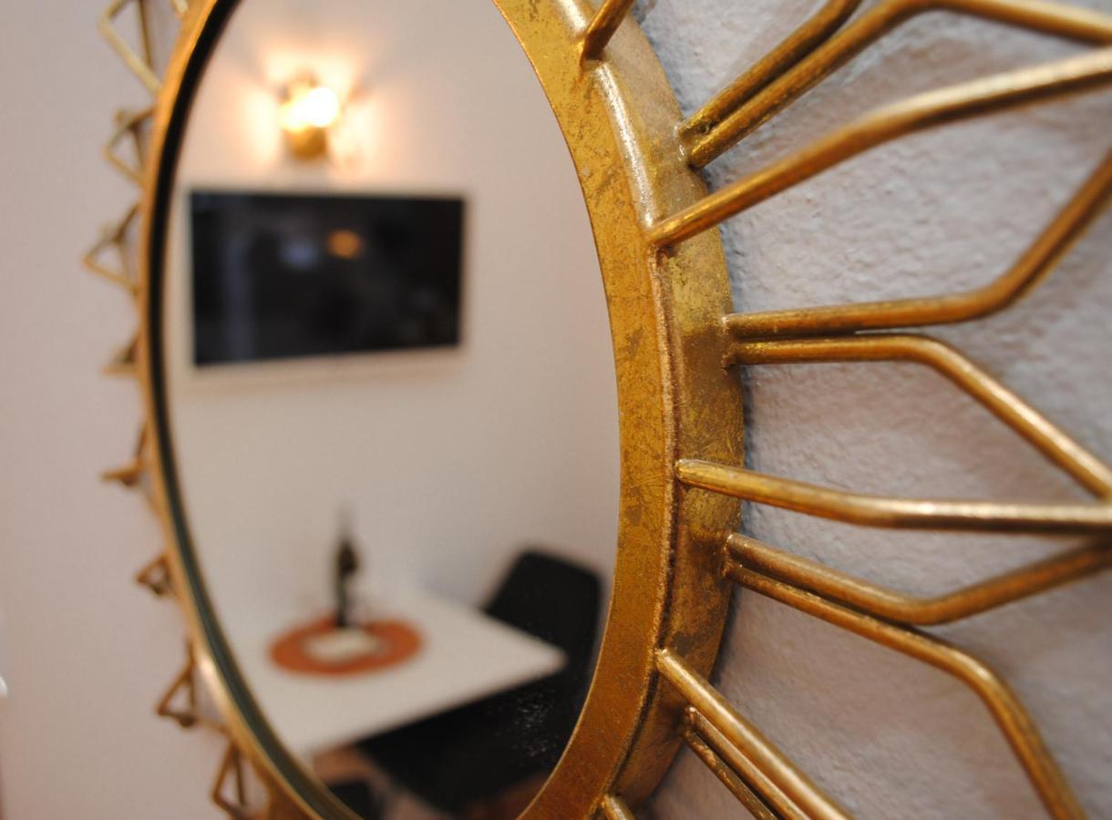 Apartments Dilk Вис Екстериор снимка